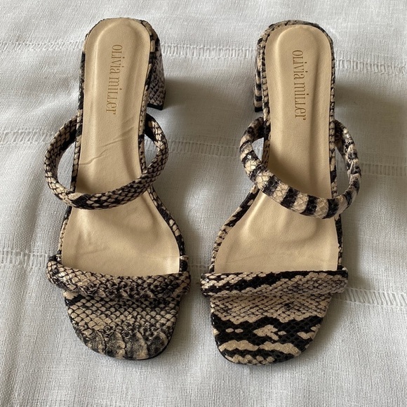Olivia Miller Shoes - Olivia Miller 90s trendy block sandals in faux snakeskin pattern.